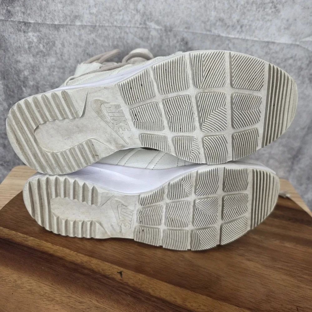 Nike water resistant
